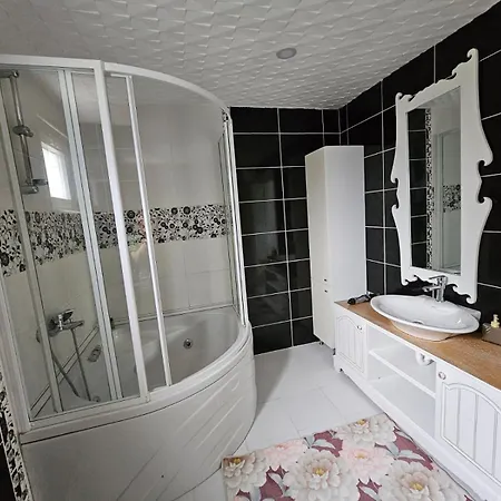 Villa Denize Yakin Genis Antalya