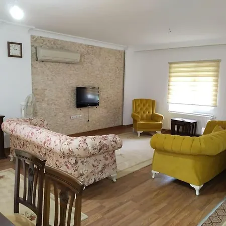 Vila Denize Yakin Genis *